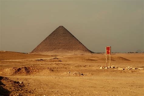  Red Pyramid of Dashur:  An Ancient Marvel Whispering Tales of Pharaohs and Lost Civilizations!